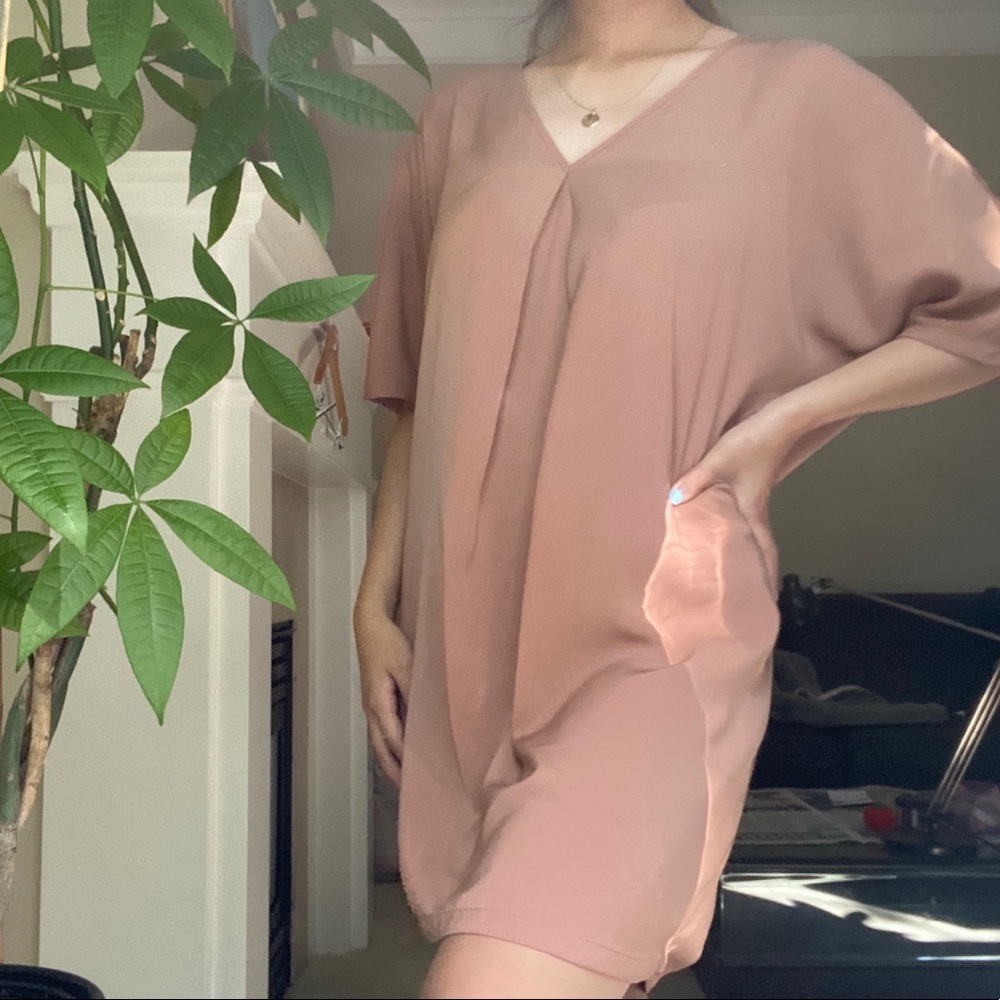 URBAN OUTFITTERS Nude Oversized Vneck Shift Dress